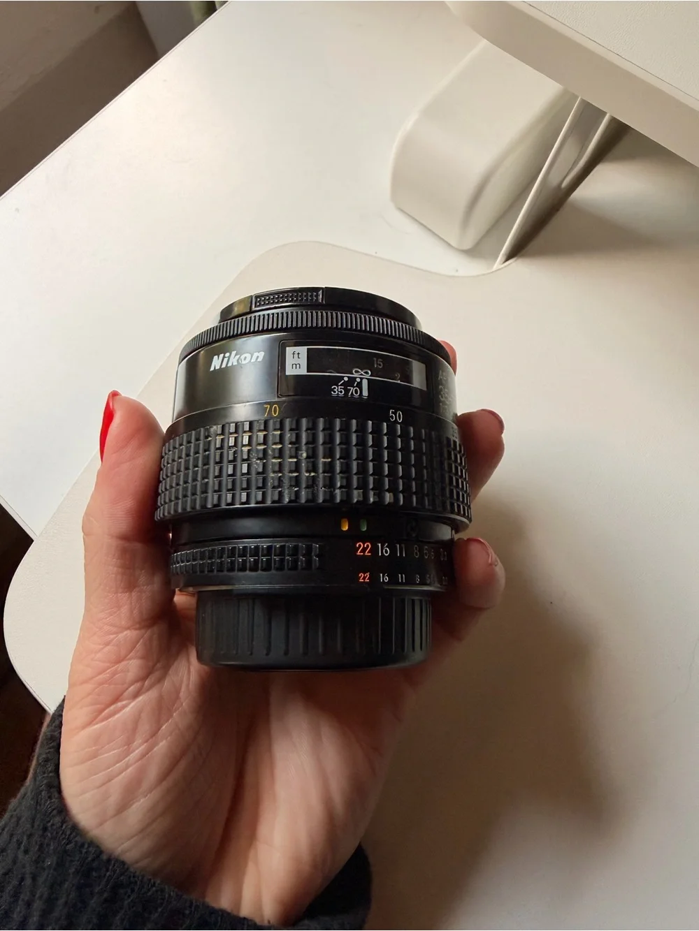 Nikon AF NIKKOR 35-70mm f/3.3-4.5 Zoom Lens Nikon F Mount Auto/Manual
